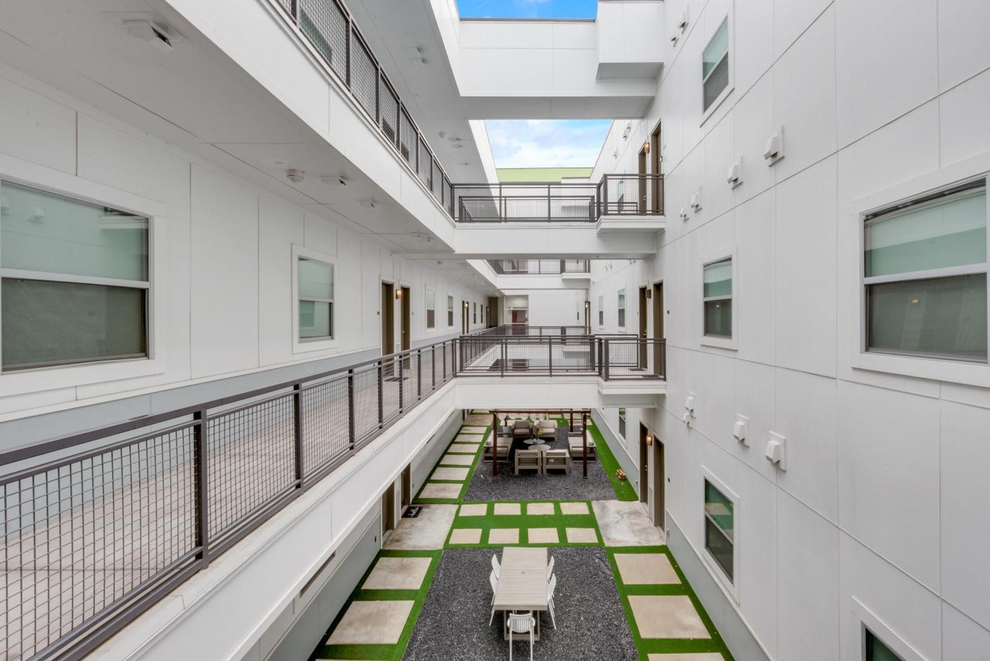 Contemporary 2Br I Gym I Parking I Workspace 댈러스 외부 사진