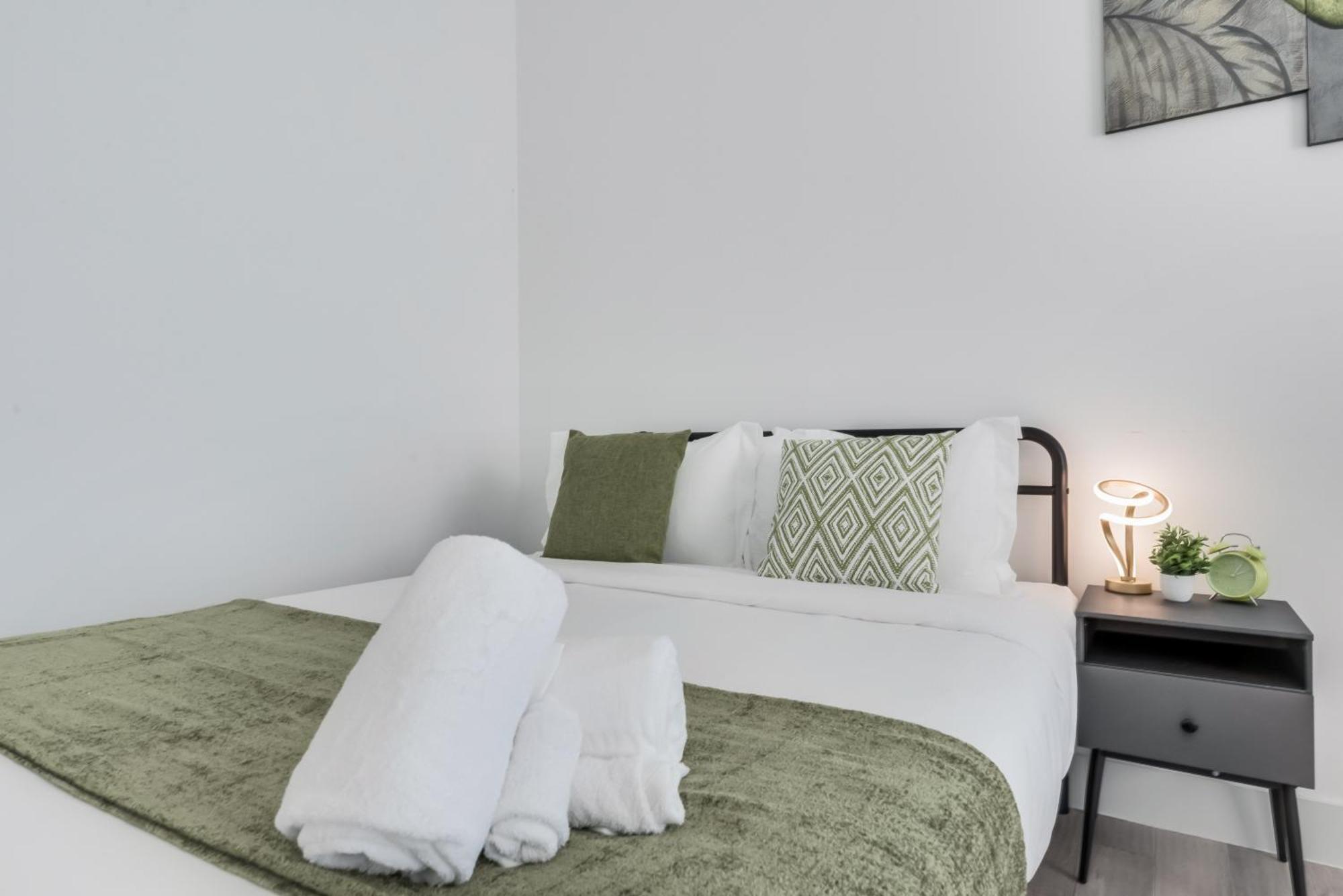 Contemporary 2Br I Gym I Parking I Workspace 댈러스 외부 사진