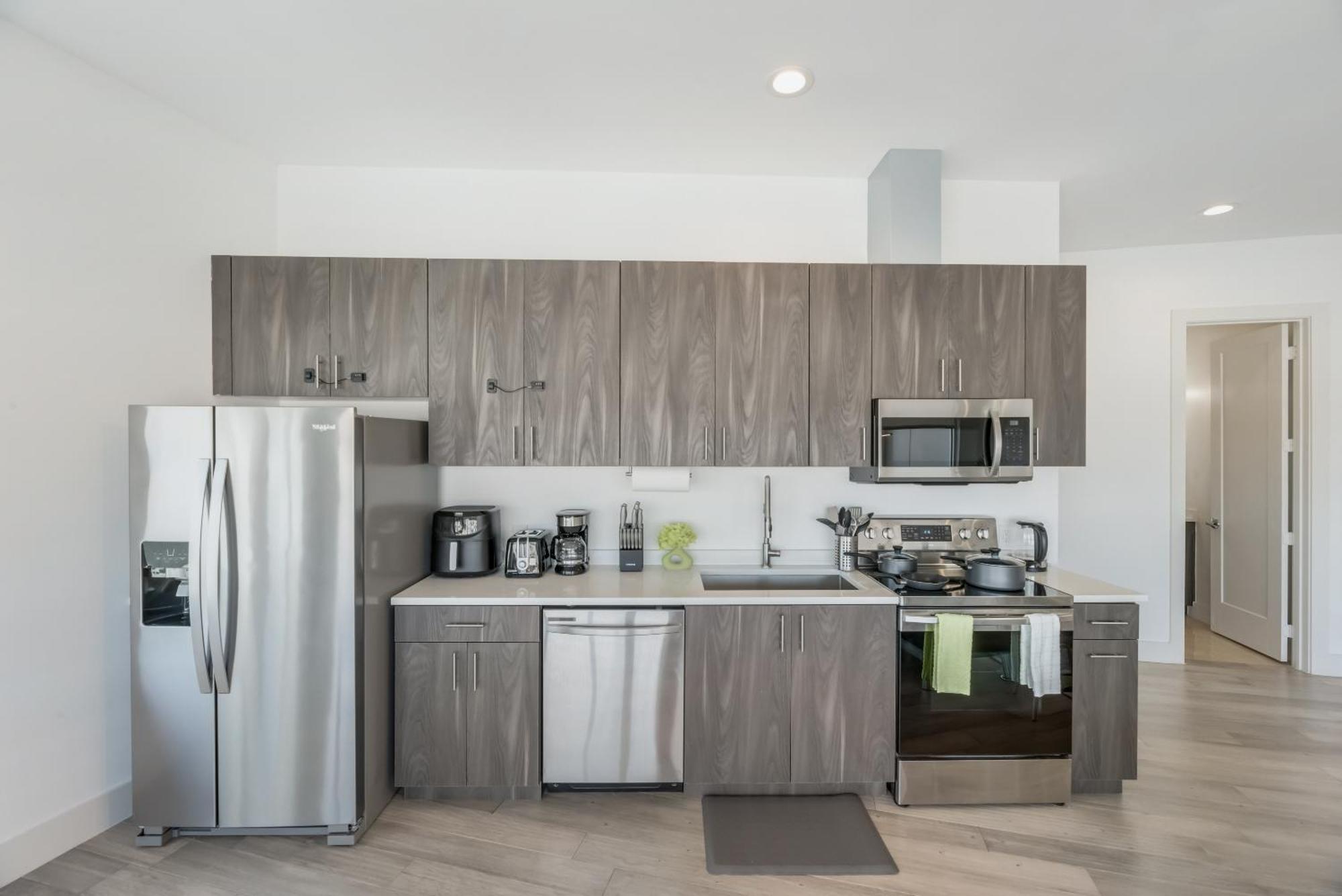 Contemporary 2Br I Gym I Parking I Workspace 댈러스 외부 사진